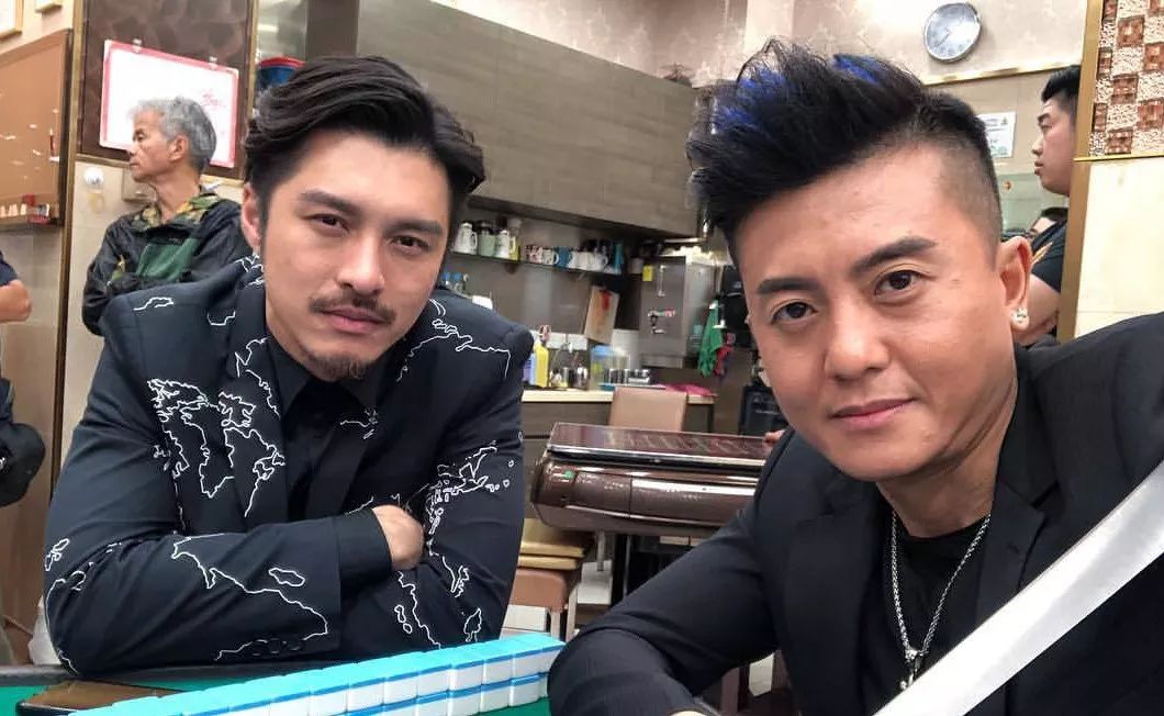 他的颜值不输tvb当家小生,奈何熬了多年还当不上主角!_黄嘉乐