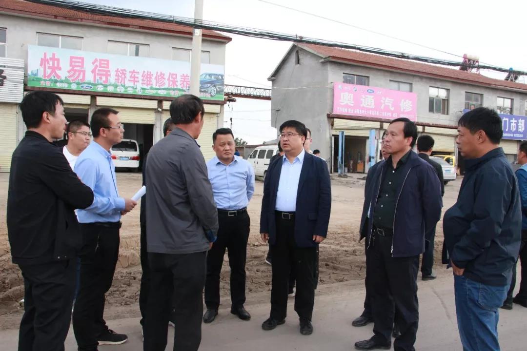 9月26日,县委副书记,县长赵永进带领县住建,市场,交通,消防等部门