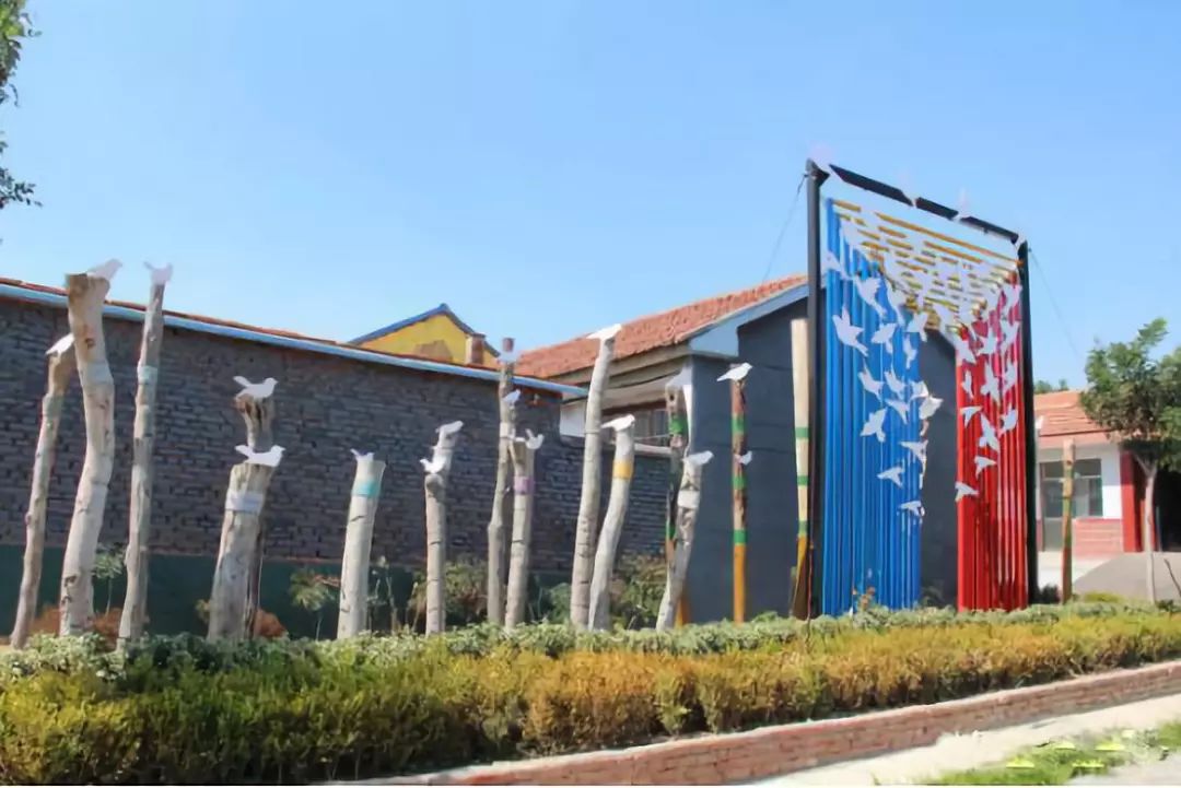 小村庄巨变!七位艺术家激活"三无"贫困落后村!