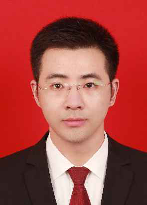 2019年8月2日,褚梦龙下班后,因为晚上要值班,他骑着公共自行车去单位