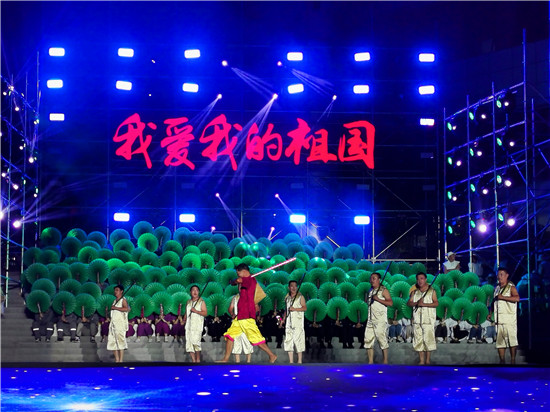江苏省海安市举办社会各界群众庆祝新中国成立70周年联欢晚会 图15