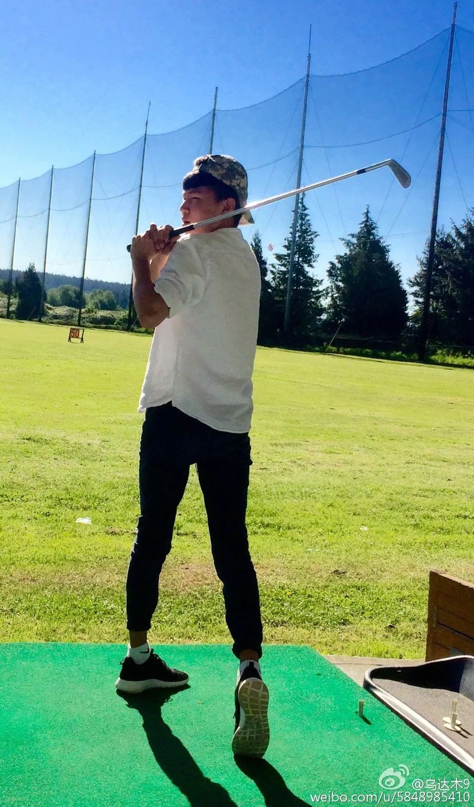 20岁乌达木最新照片曝光变成大帅哥了