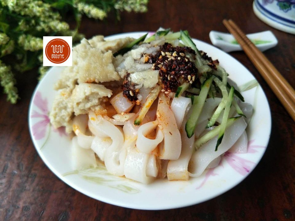 最近就想吃凉皮儿纯手工自制凉皮做法简单又干净