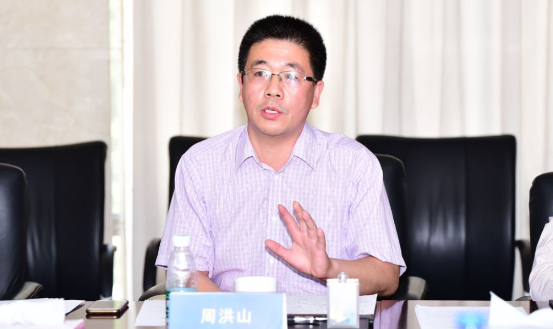 全国工商联新能源商会副秘书长周洪山周洪山副秘书长表示,建言献策是
