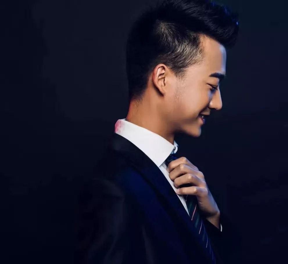 山西综合广播《欢乐购购购》《新闻有态度》节目主持人董腾腾山西综合