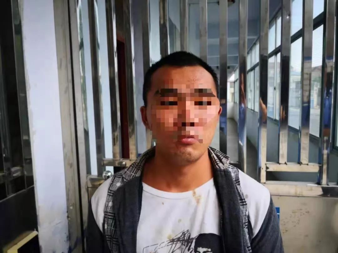 警惕:刷爆谷城朋友圈的有严重暴力倾向的精神病男子.