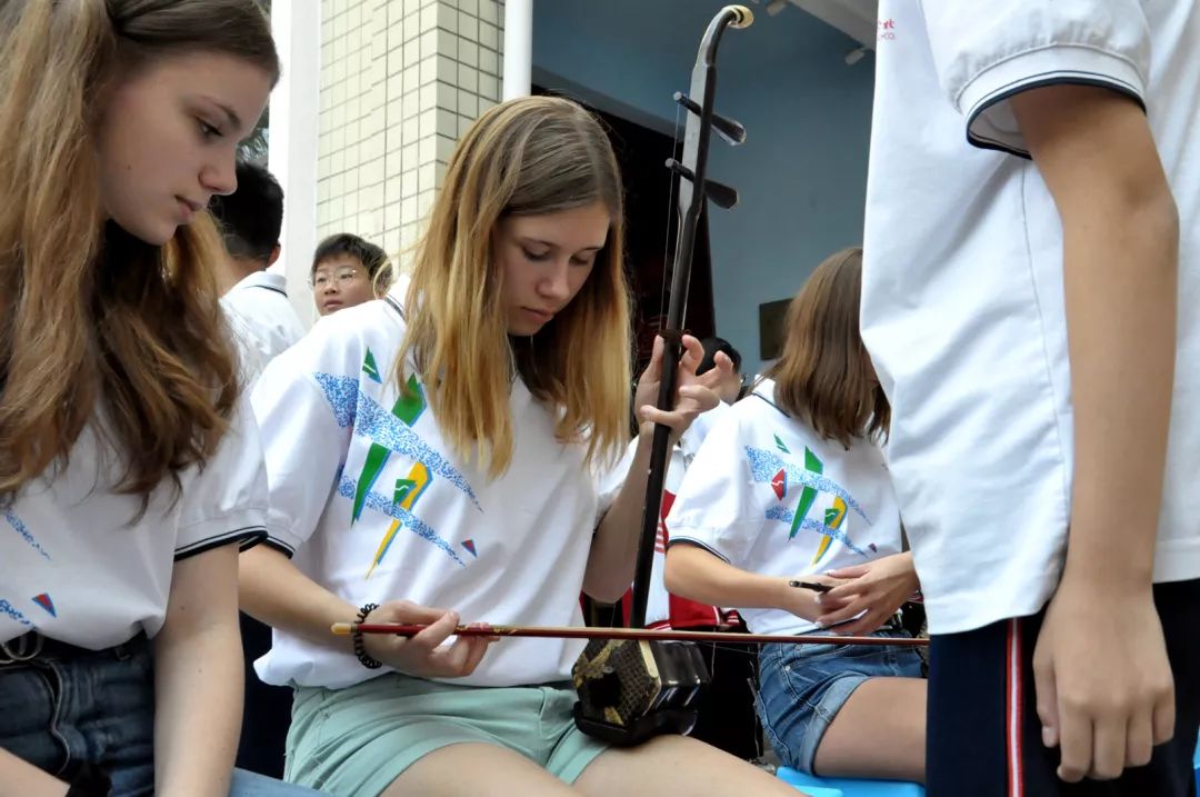 强势围观颜值与智慧并存的德国高中生空降株洲
