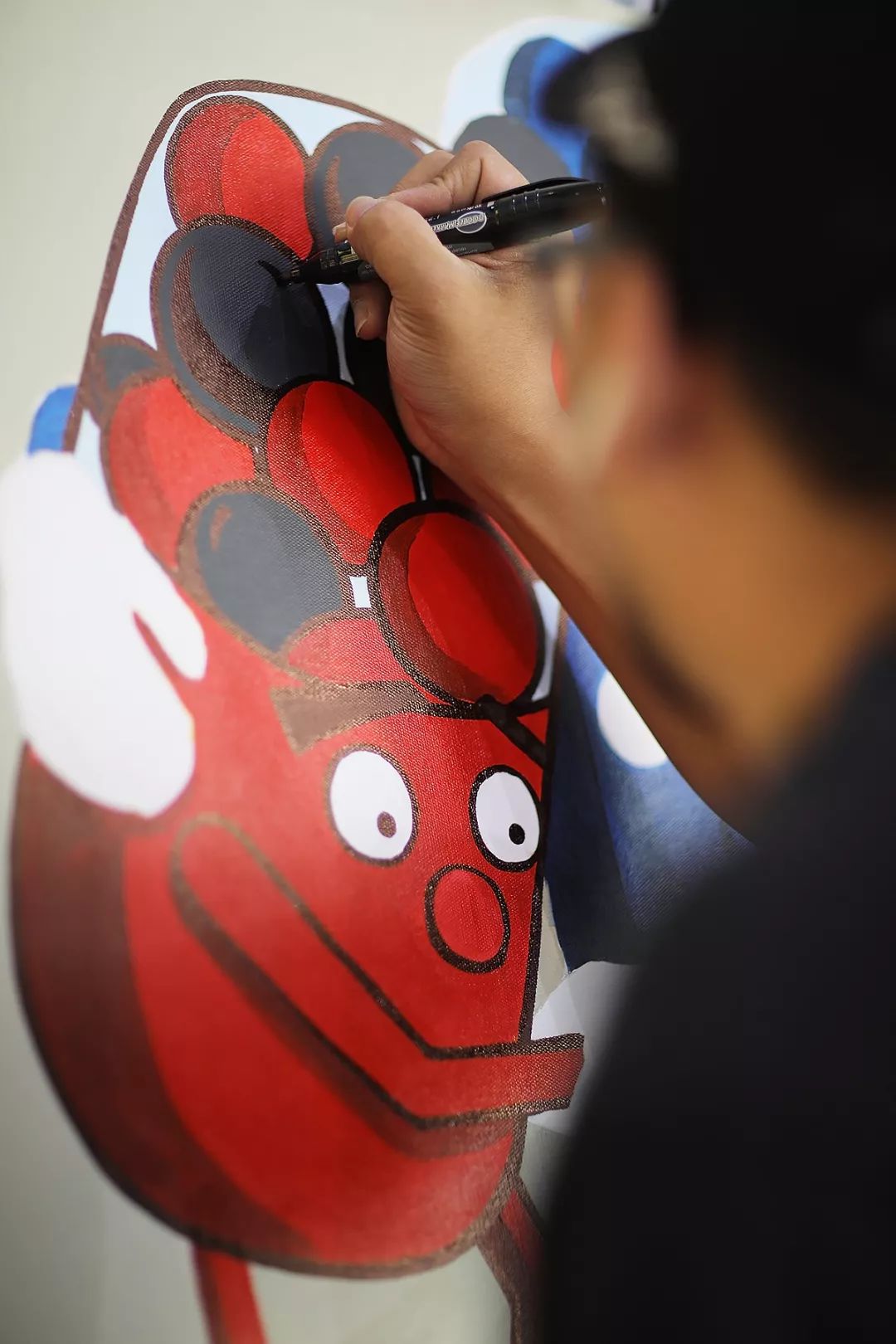 "杰凸凸始终希望能创作更多让大家有共鸣的作品!