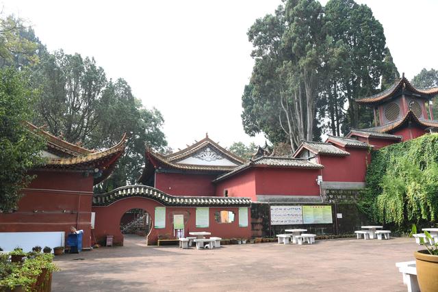 云南安宁曹溪寺景区10月1日起免收门票