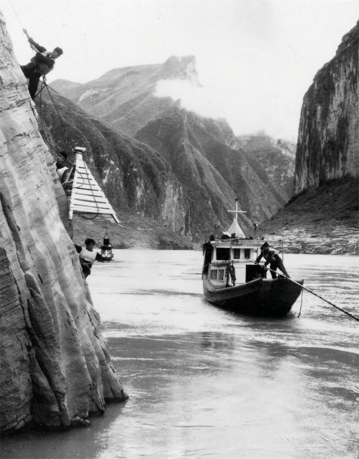 重庆日报发布重庆70年70张珍贵照片