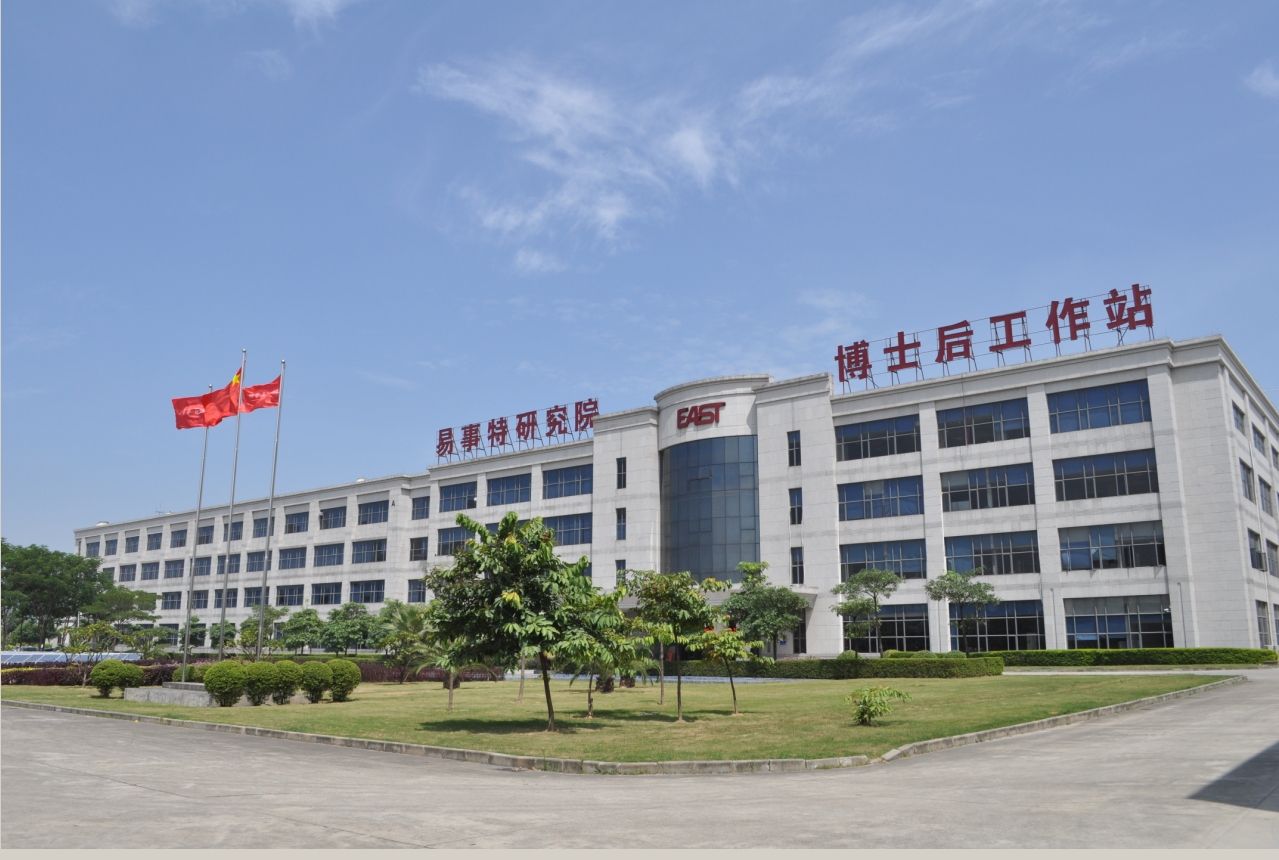原创教师辞职创业遭反对靠捡垃圾起家成首富后来却做起违法的事情