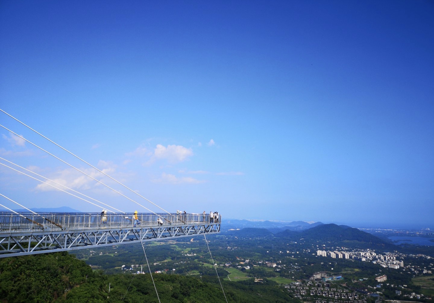 原创欣赏热带雨林的美景体验各种水上项目呀诺达雨林带给你不一样的