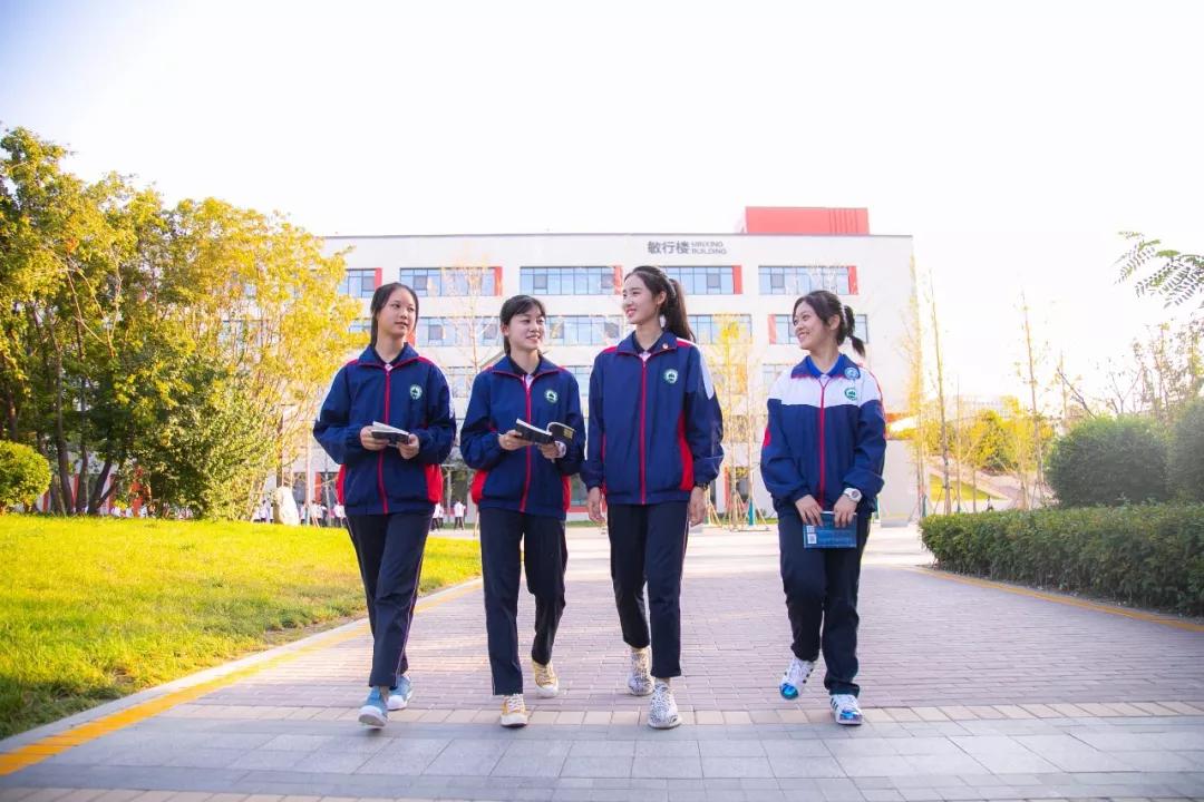 271教育济宁海达行知学校收获一个硕果累累的秋天