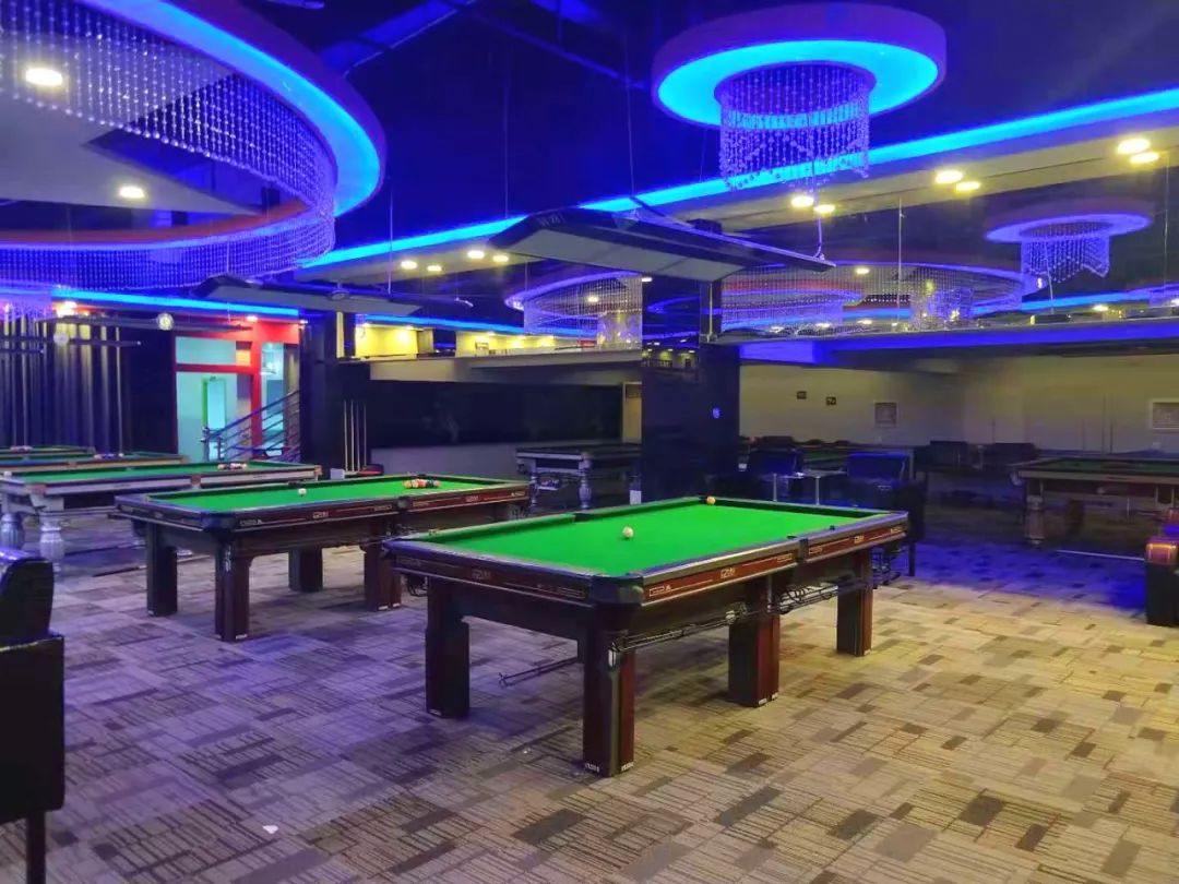 酷贺州新开一家超大台球俱乐部99元可打2小时