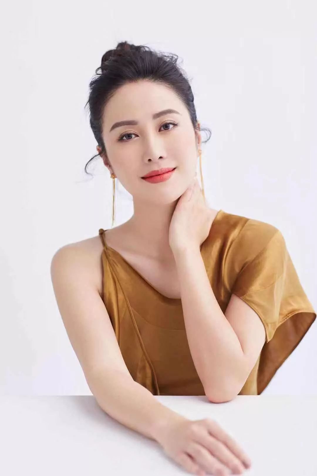 叶璇千面女王丨向阳绽放肆意生长