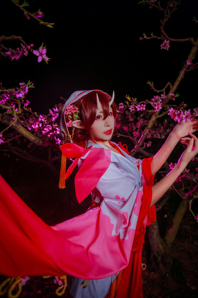 阴阳师手游,桃花妖cosplay