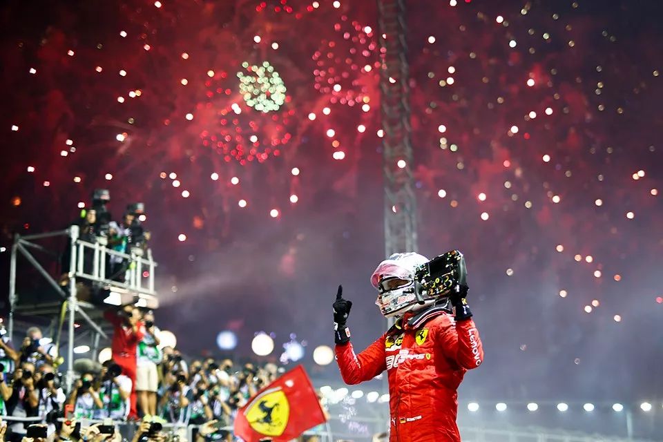 围场一线手记在新加坡只有里卡多预见维特尔获胜