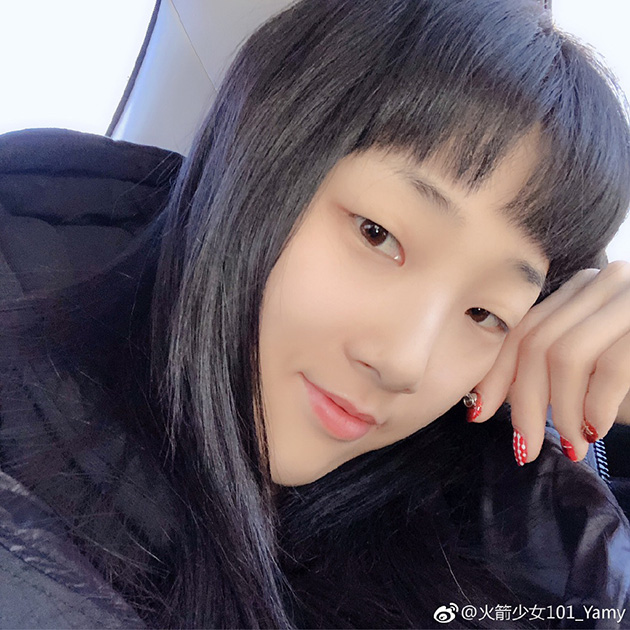 小s女儿厌世脸表现力max 单眼皮女生高级感的秘密是?_elly