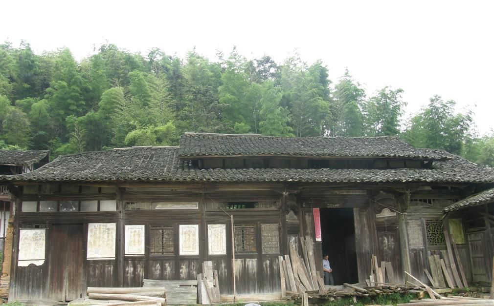 红旗漫卷烽火路抚州红军标语集之八