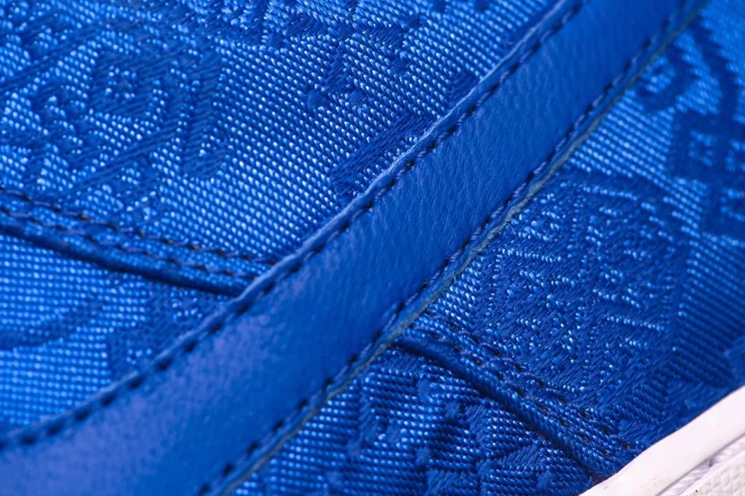 陈冠希"宠粉"实锤,蓝丝绸官宣!