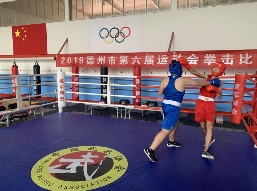张 坤周荣合运动员杨亿豪(第学),常顺 (第学),贾世赫(成德