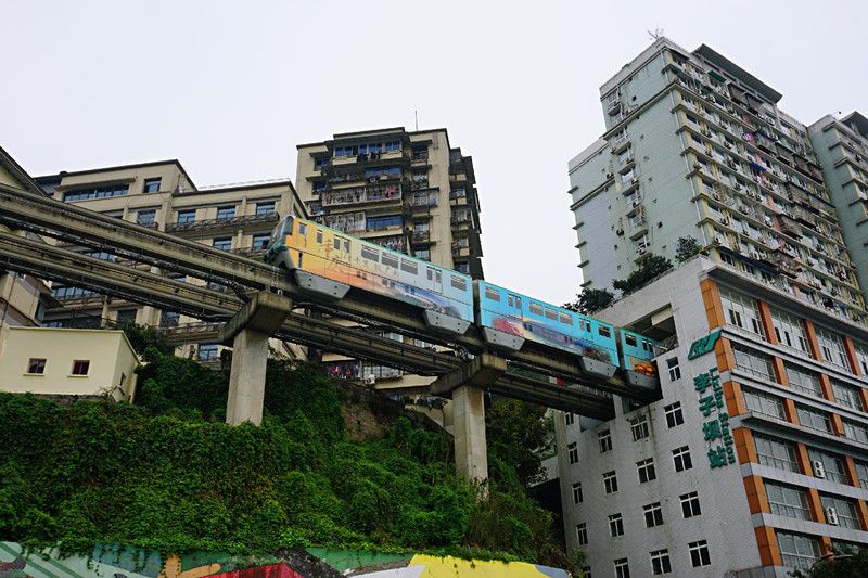 重庆又诞生一个"网红"地,引来全网围观,但评价却是褒贬不一_九龙坡区