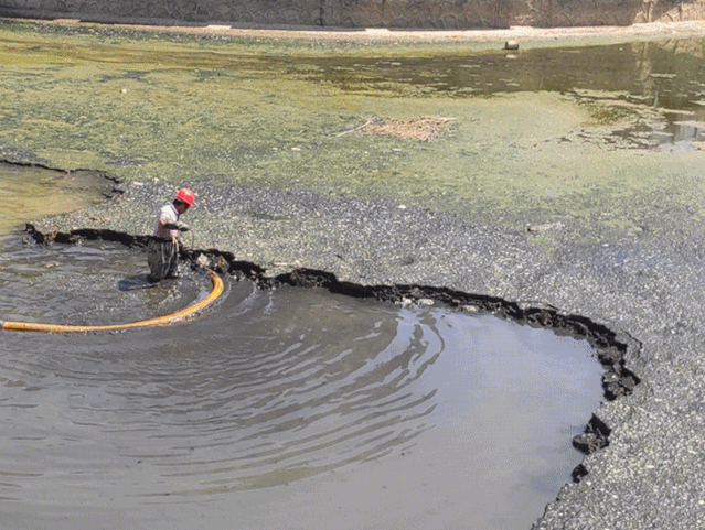 你家旁边的人工湖清淤了,预计月底完工!