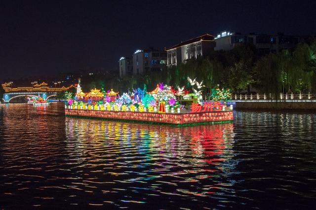 看扬州古运河上花船巡游,这份攻略可要收好了