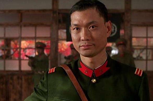 周比利1958年出生于加拿大,他给观众们的印象更多的是在《精武英雄》