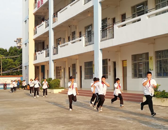 防城港市第三中学图片图片