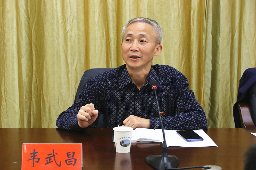 担当作为"的学习主题作了重点发言,谭必刚,熊晓龙,黄成,汪华,杨胜文