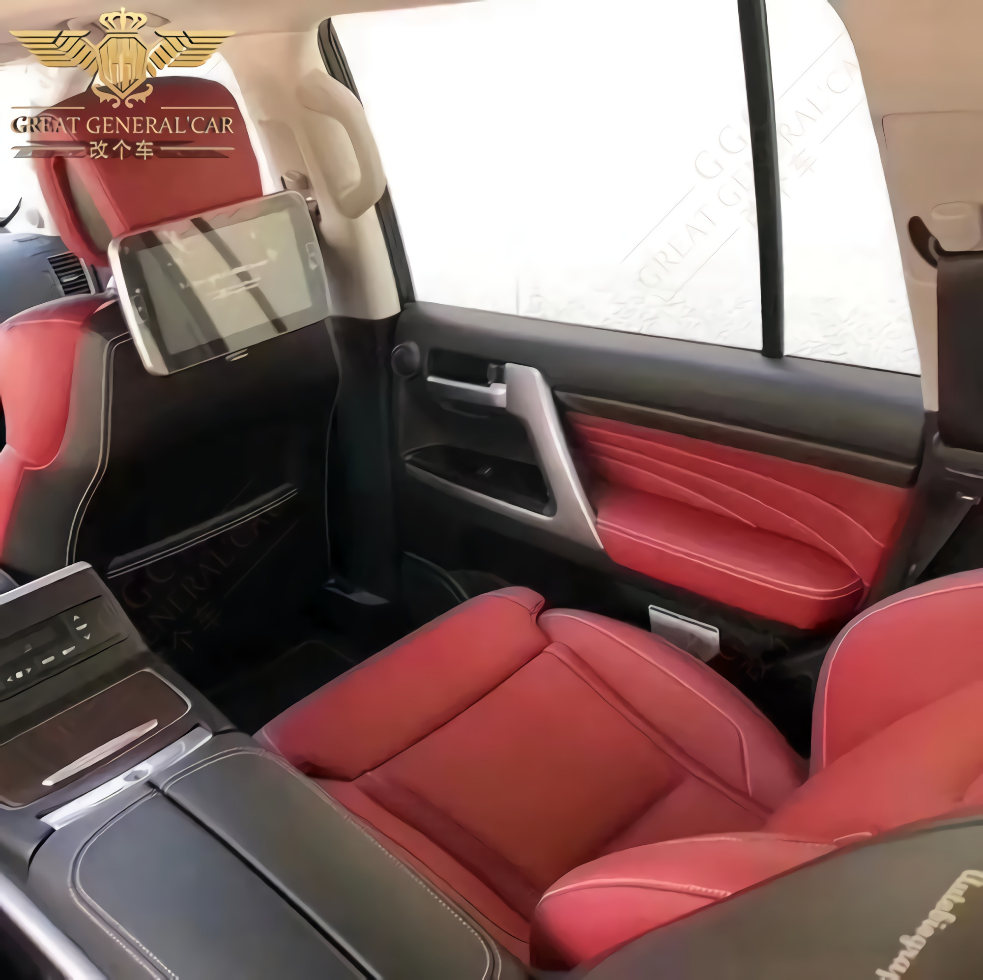 改个车丰田酷路泽内饰改装中排扶手箱安装案例展示