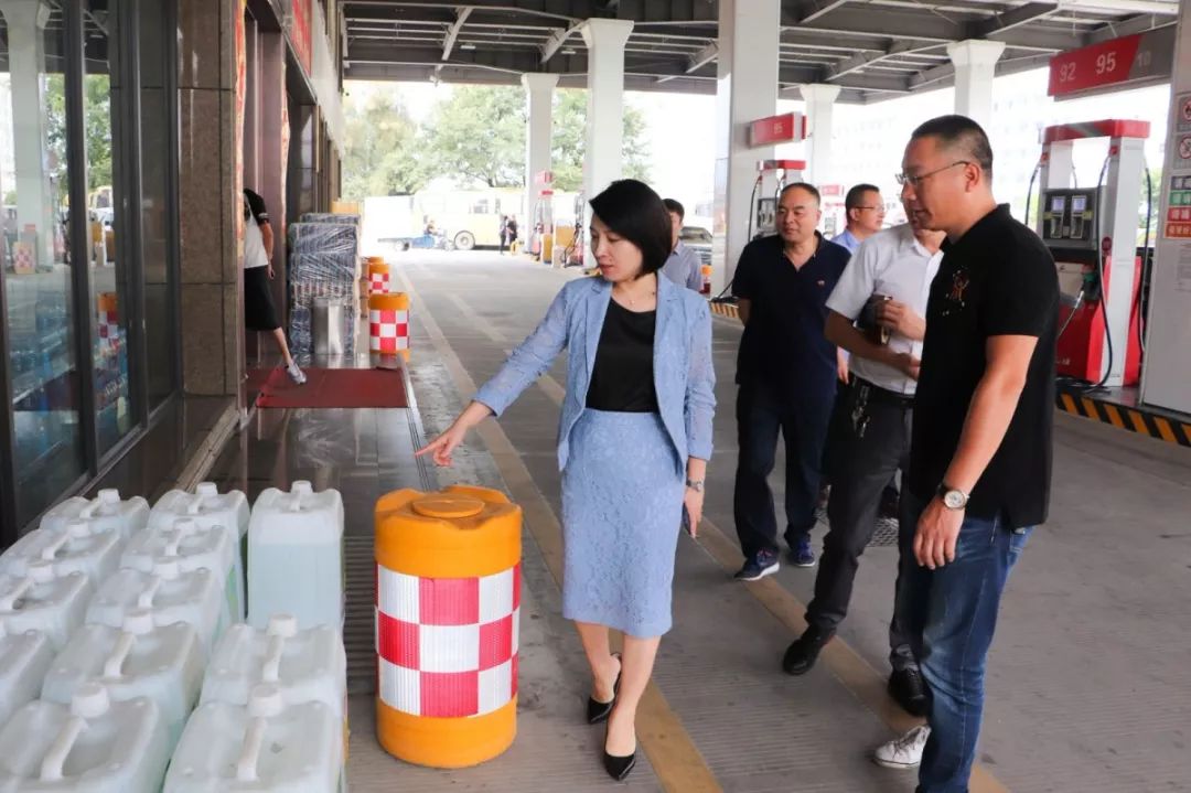 曹丹艳率队开展安全生产和消防安全检查工作