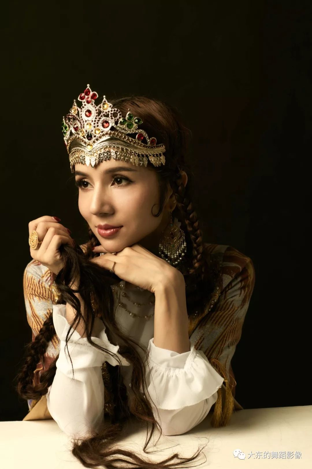 新疆艺术学院舞蹈教授古丽米娜最新写真摄影师大东
