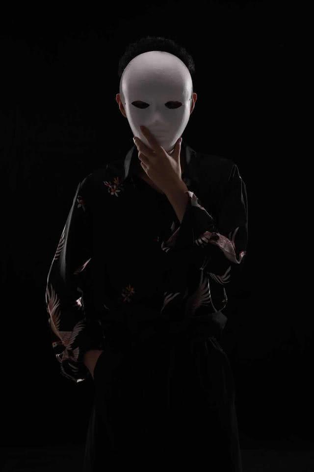 枪法如挂的最强ak主播王者归来 从不露脸的仙鹤将揭开神秘面纱_直播