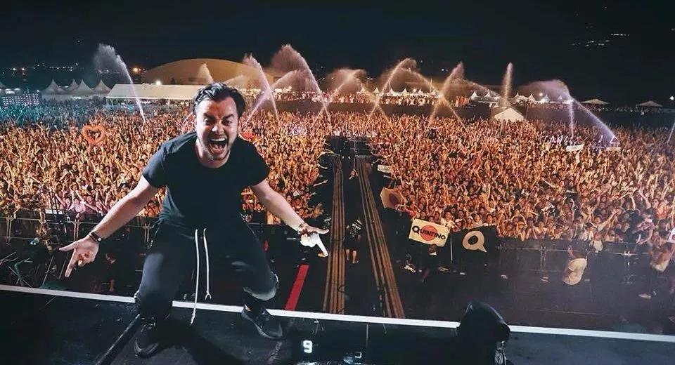 quintino出生于荷兰登海尔德,聪慧的他,从小就在音乐方面展现出了不俗