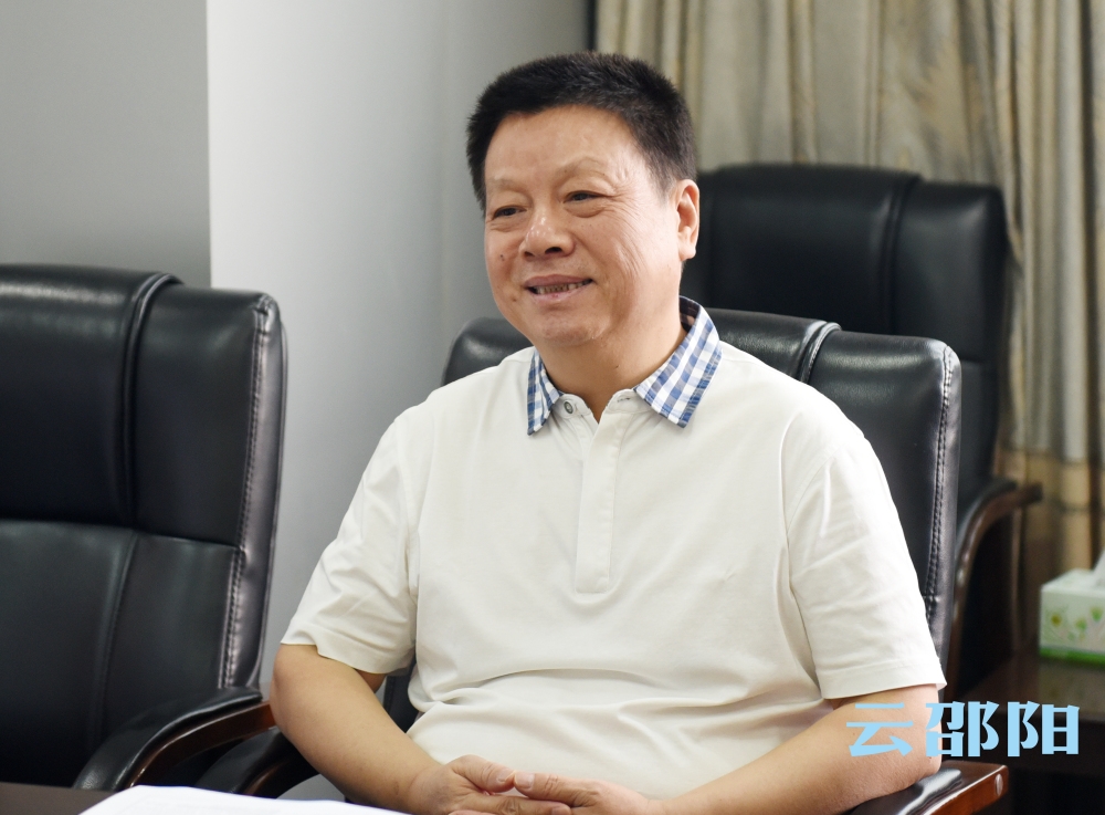 王昌义到新邵调研县乡人大工作