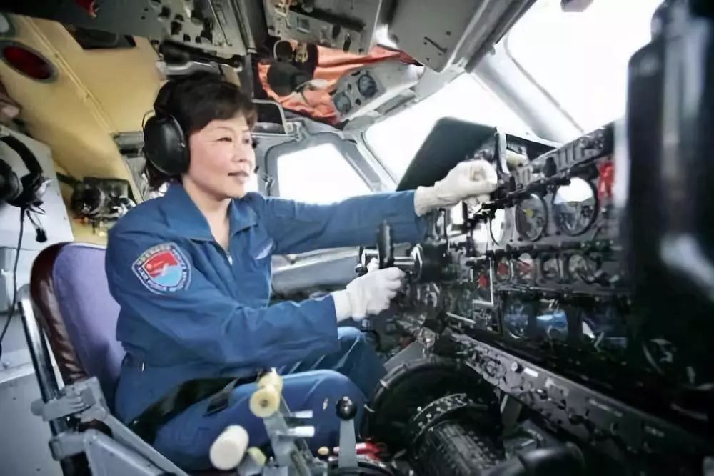 "女兵专属阅兵腿"刷屏!实拍受阅女兵的一天,震撼到落泪