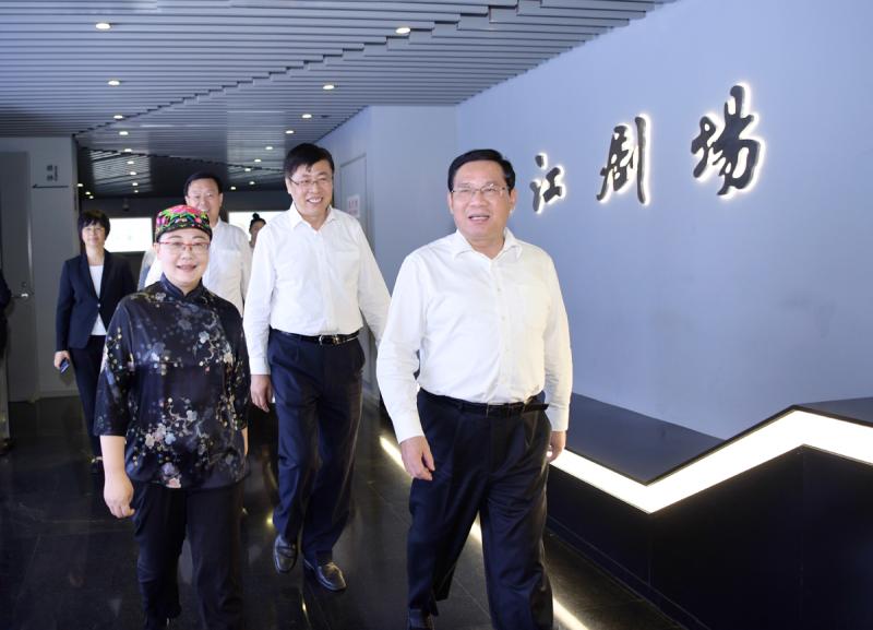 上海这一区域有国内密度最高剧场群李强专题调研演艺大世界