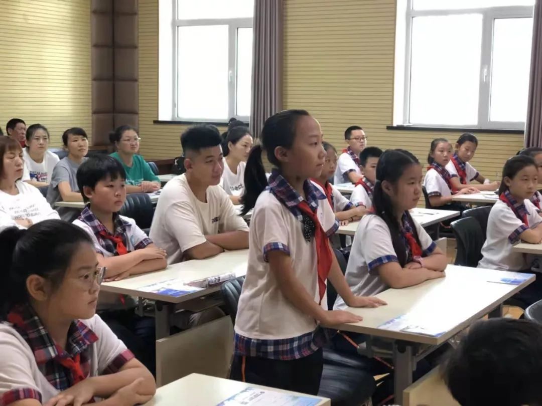 龙泉西里小学开展了燃气安全进校园安全知识带回家活动