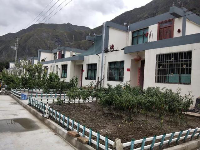 脱贫攻坚奔小康丨角弓镇:让贫困群众"搬得出,留得住,能致富"