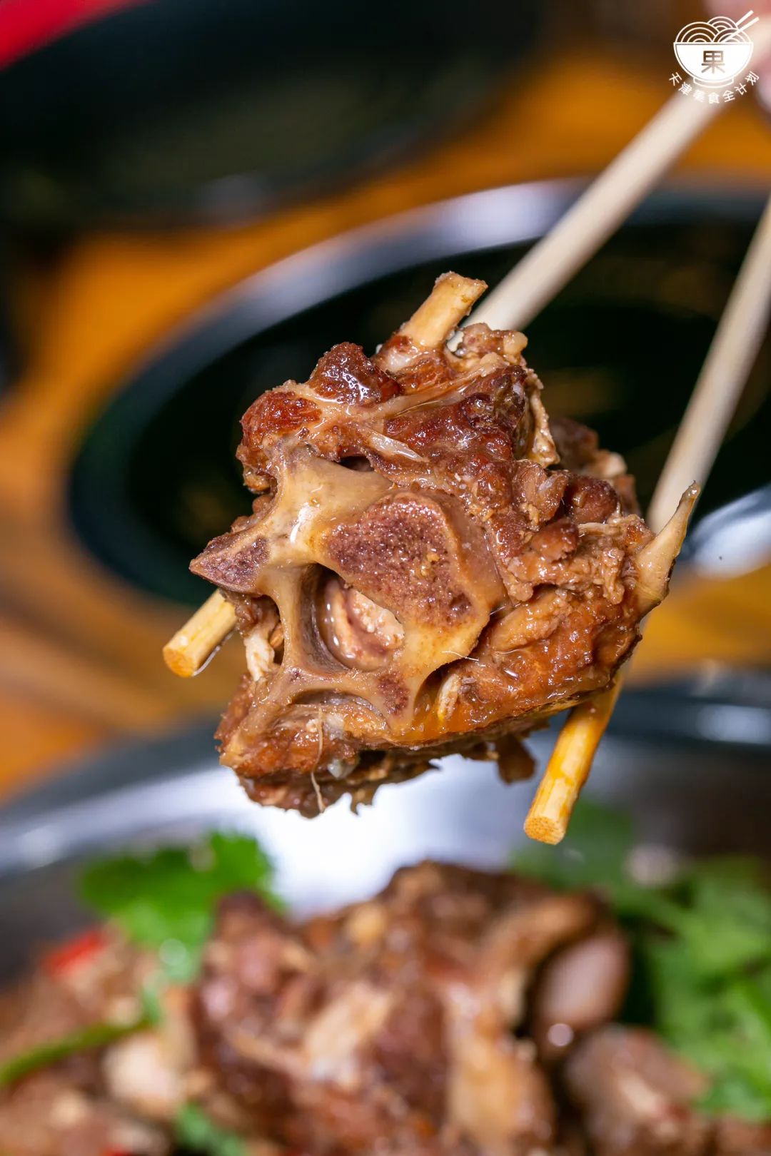 天津最怕冷火锅来了出场自带围脖足足5斤肉8个人起吃