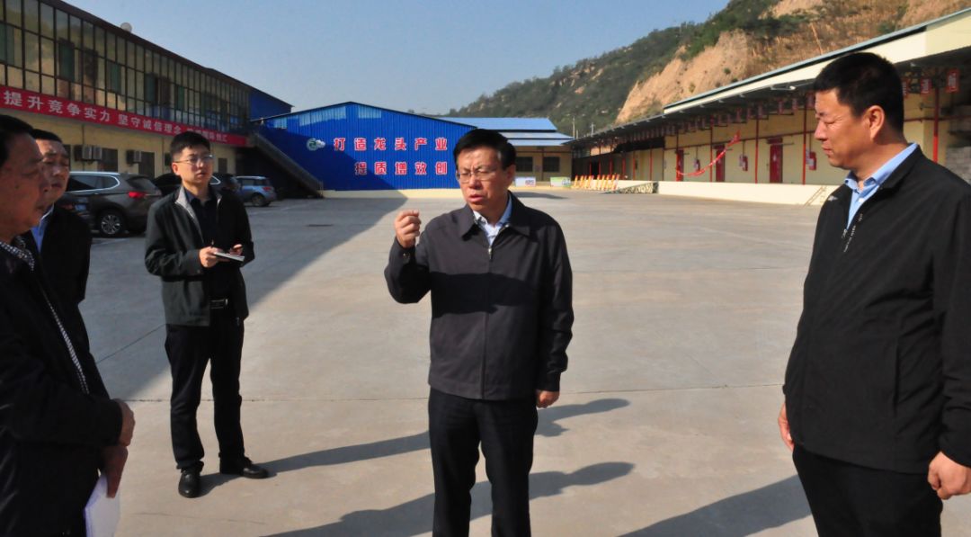 崔绍民调研苹果生产销售和2019年中国苹果年会筹备工作