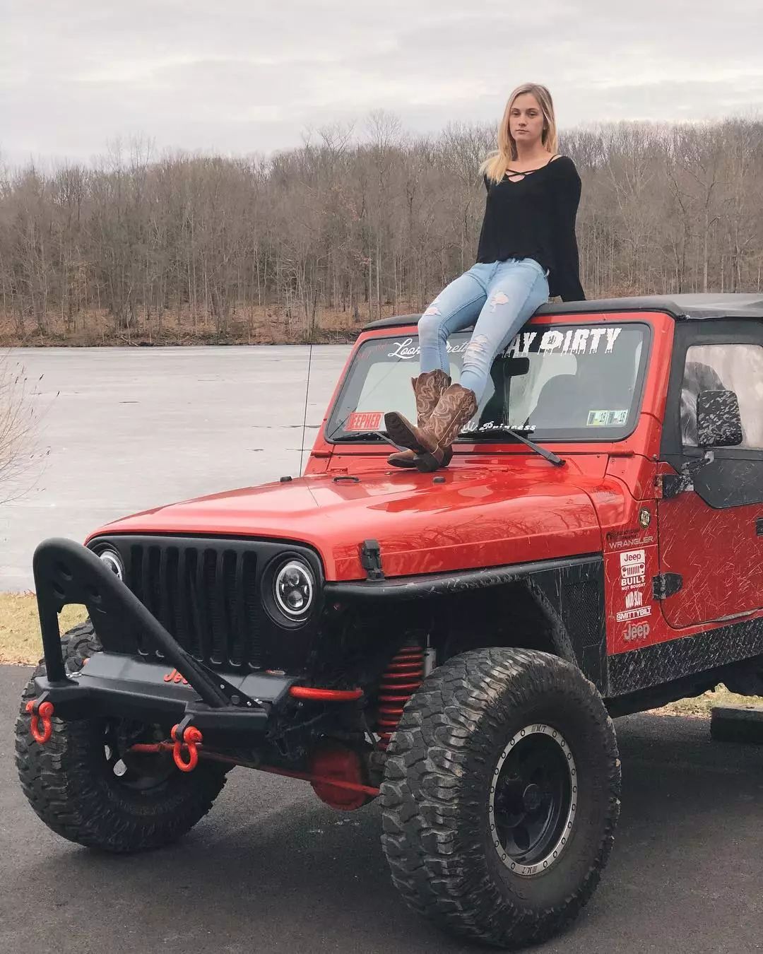 美女与野兽改装jeep牧马人和他的女孩们