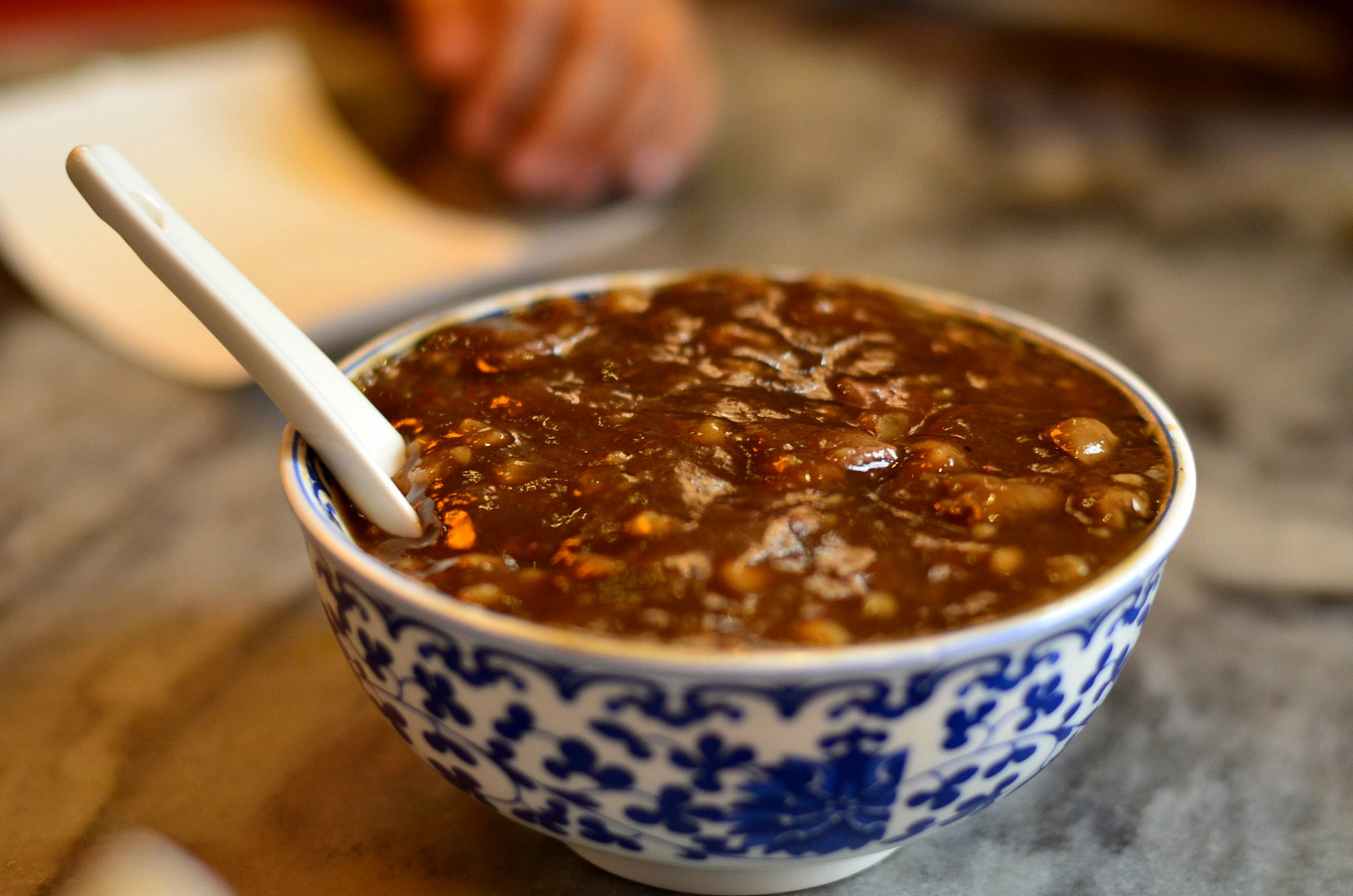 红格美食老板来碗炒肝不是只有老北京人才喜欢的味道