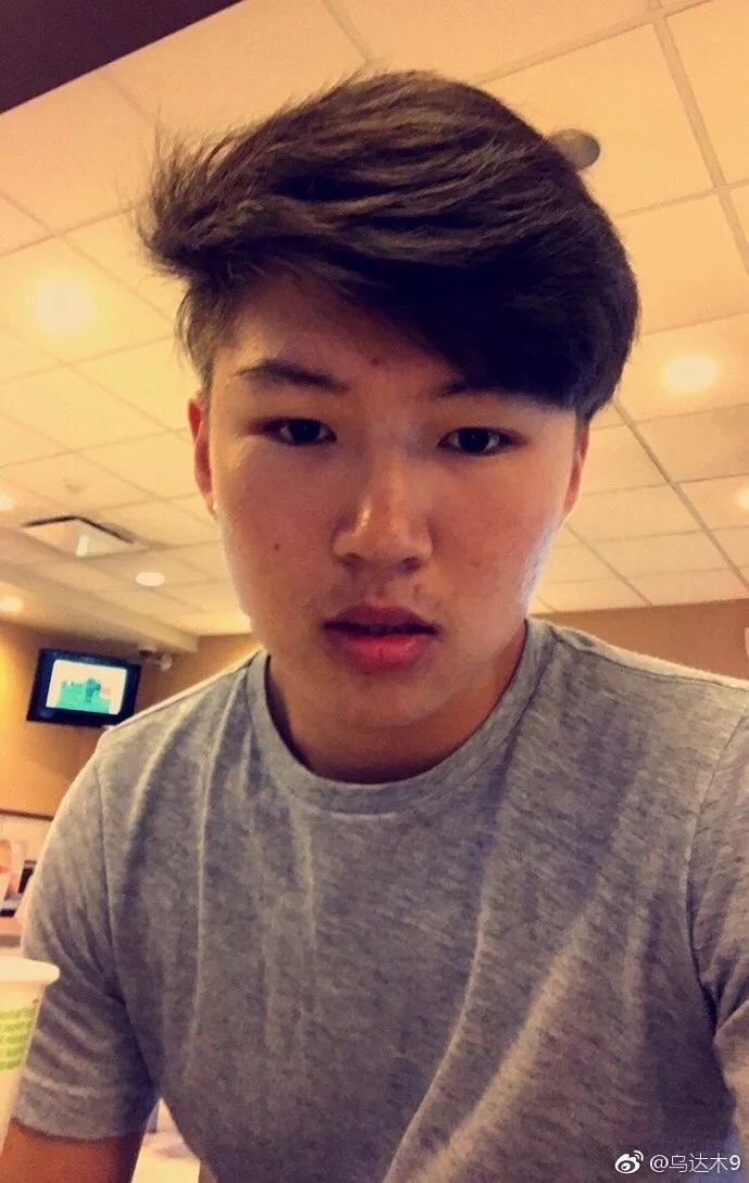 学习 生活 演出两不误努力有上进心 这样的乌达木值得我们学习