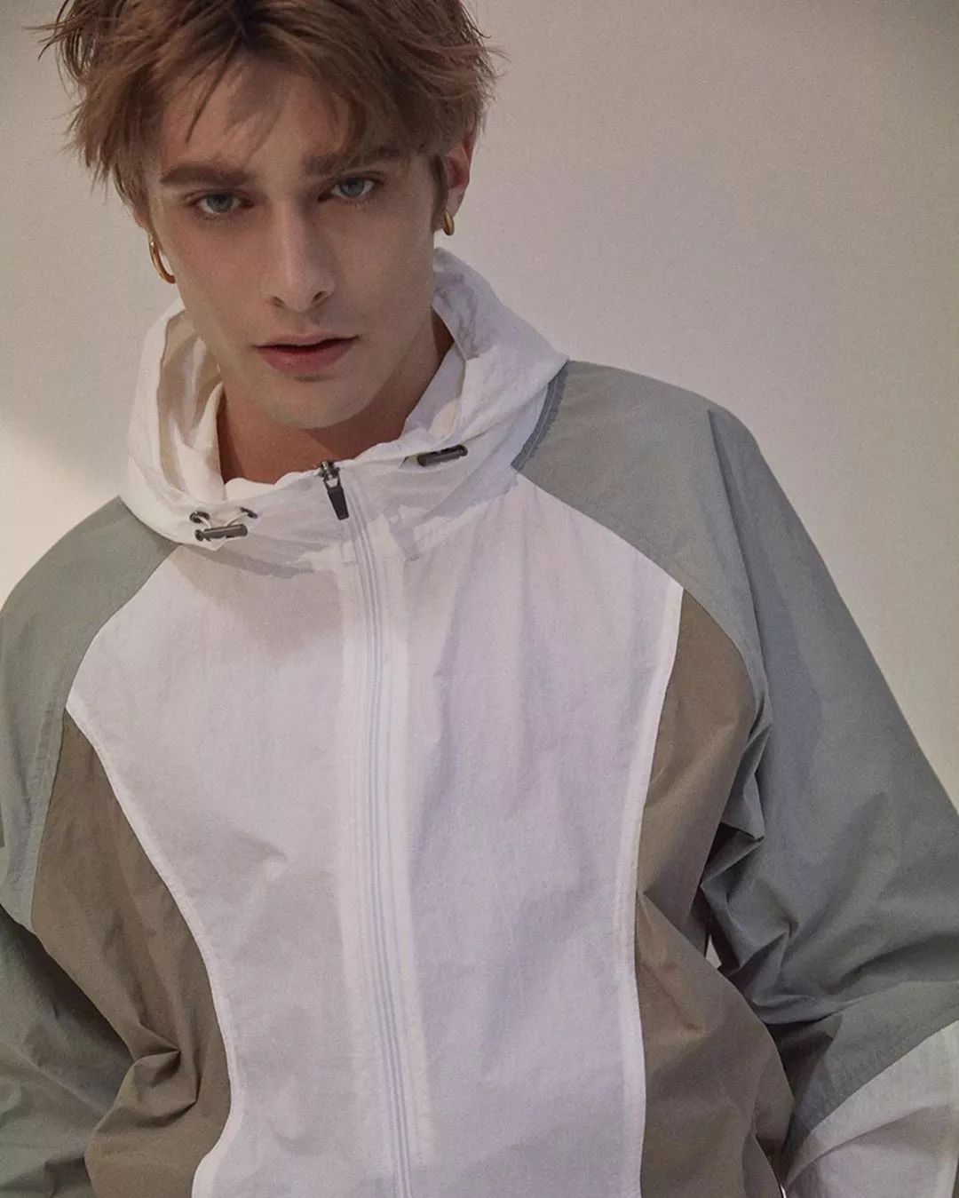 其中的maxence danet-fauvel也因为《skam》获得成功,最近还加盟了