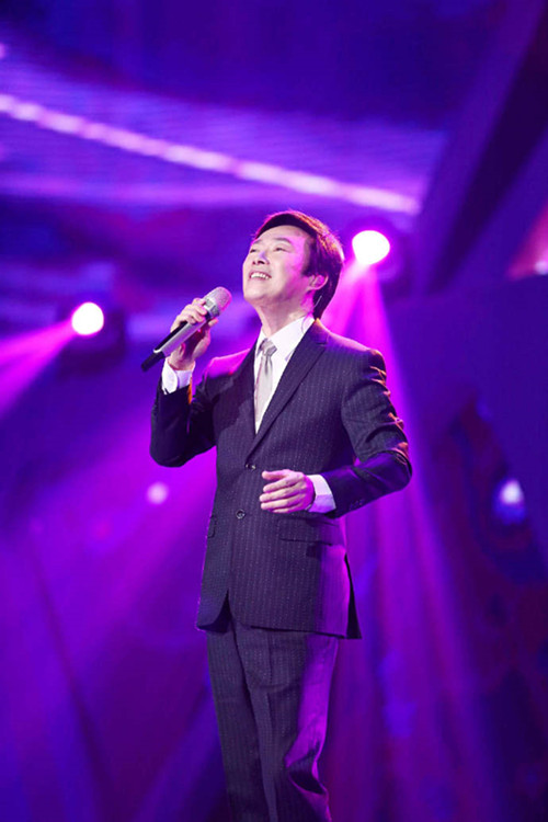 费玉清演唱会宣布一决定现场情绪低落要走的干干净净