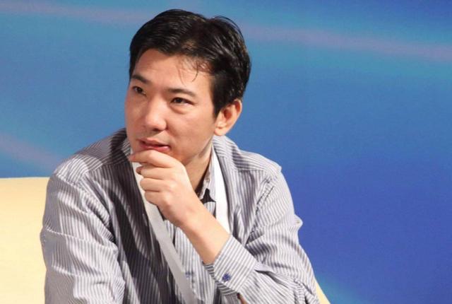 原创套现9亿市值暴跌900亿砍掉美图手机蔡文胜能拯救美图吗