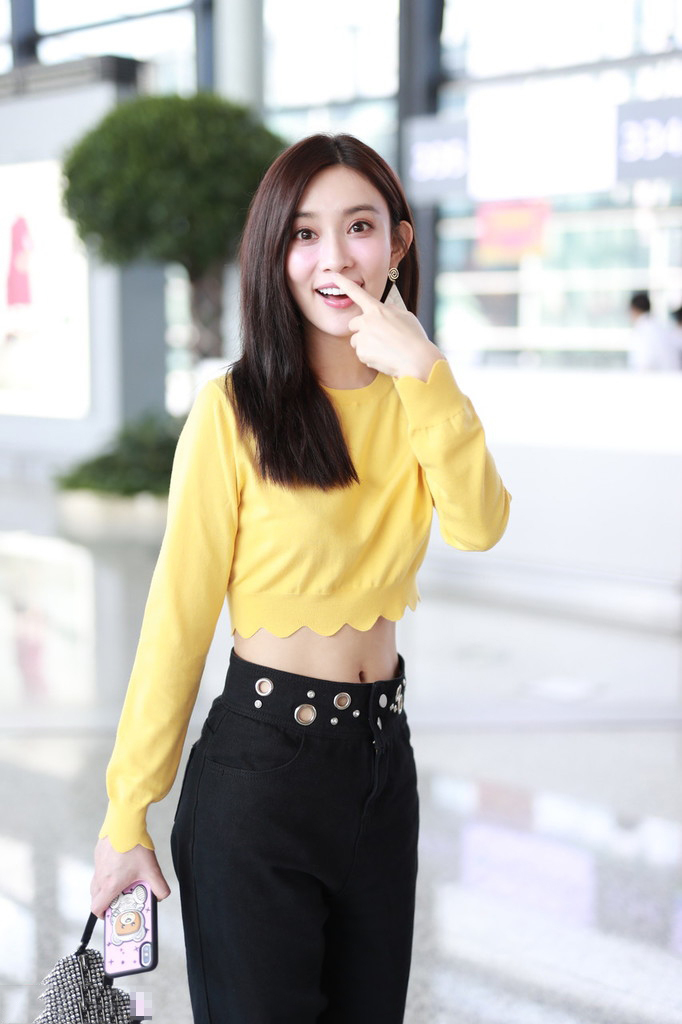 陈情令女主孟子义绝了超紧的裤腰都填不满扎满洞洞有心机